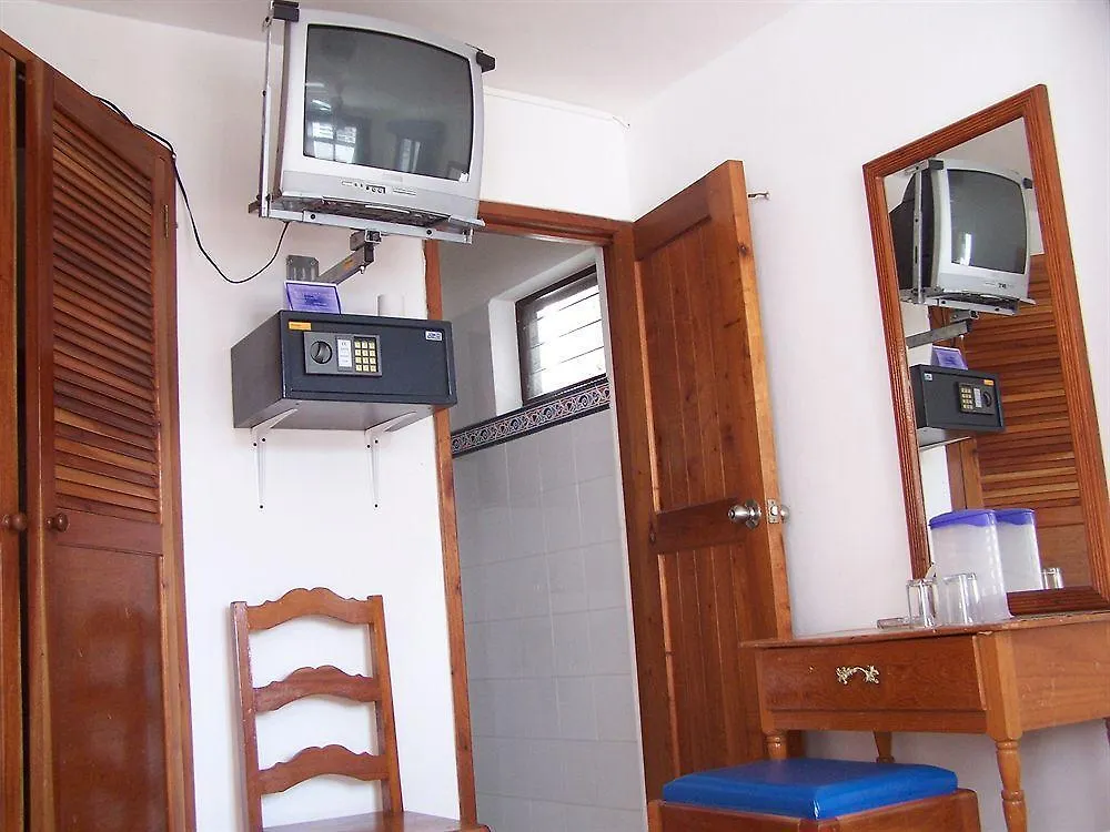Hotel Marcianito Isla Mujeres 2*,  Meksika