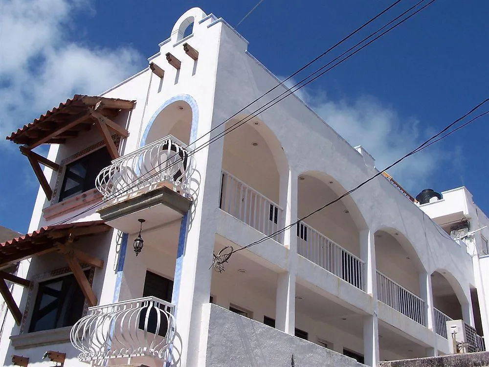 **  Hotel Marcianito Isla Mujeres Mexico